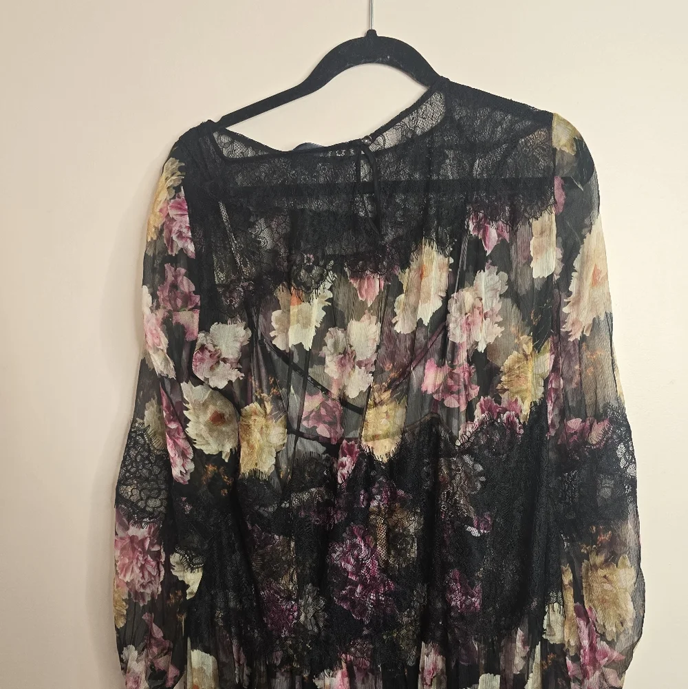 Johnny Was JADE Flora Lace Maxi Dress (Missing Tie) - Picture 6 of 9